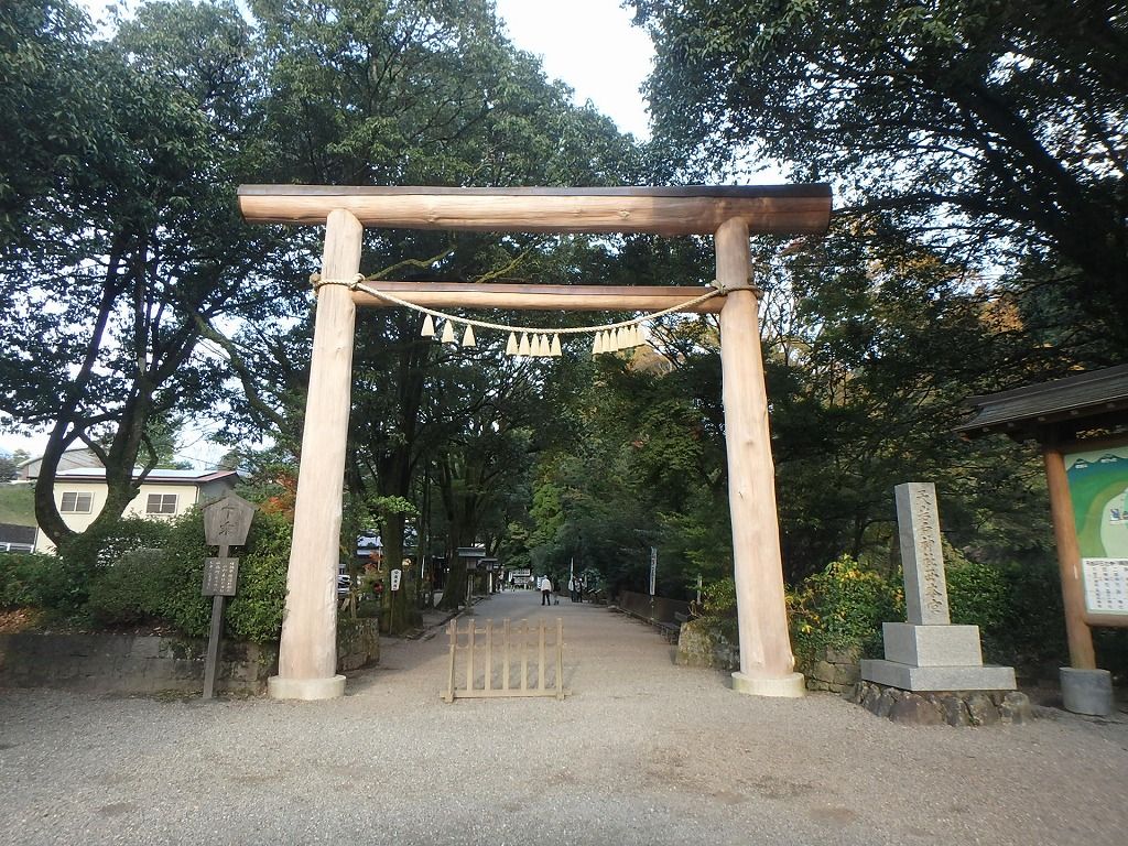 PB100049