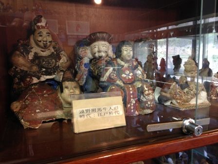 附馬牛人形