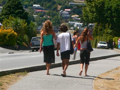 はだしのキーウィ