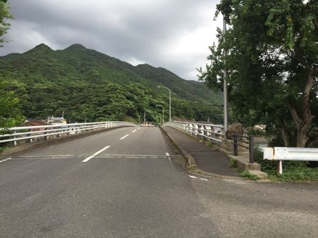 そのジャージ、栗生んじゃね？