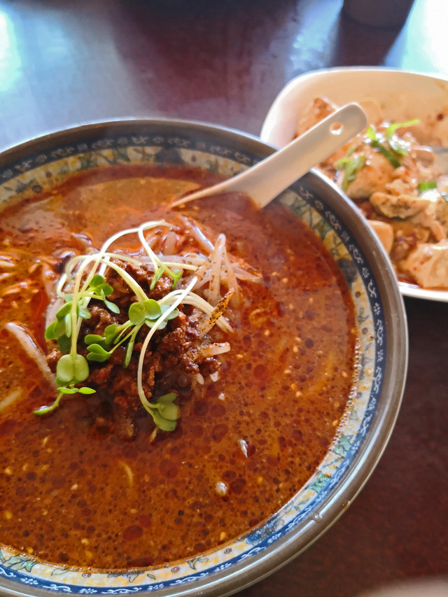 友人 担担麺
