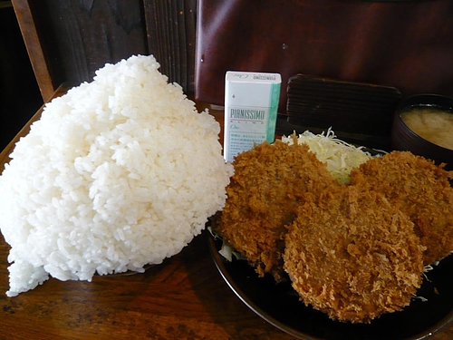 丼が見えません!メンチカツ定食大盛840円 丼が見えません!メンチカツ定食大盛840円