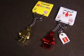 クロームレッド＆ゴールドのミニフィグキーチェーンレビュー！ : レゴ道