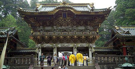800px-NikkoYomeimon5005
