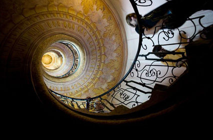 relativity-effects-on-earth-staircase_26517_big