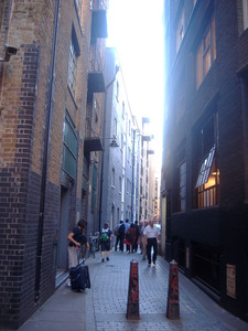105_Street_in_London
