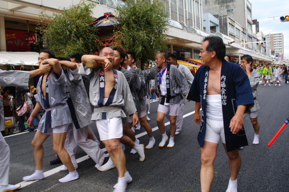 吉原祇園祭2012六軒町神輿内藤金物
