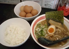 まる徳ラーメン4