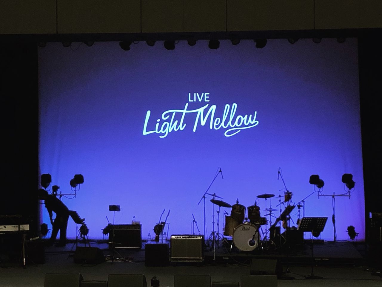 live light mellow stage