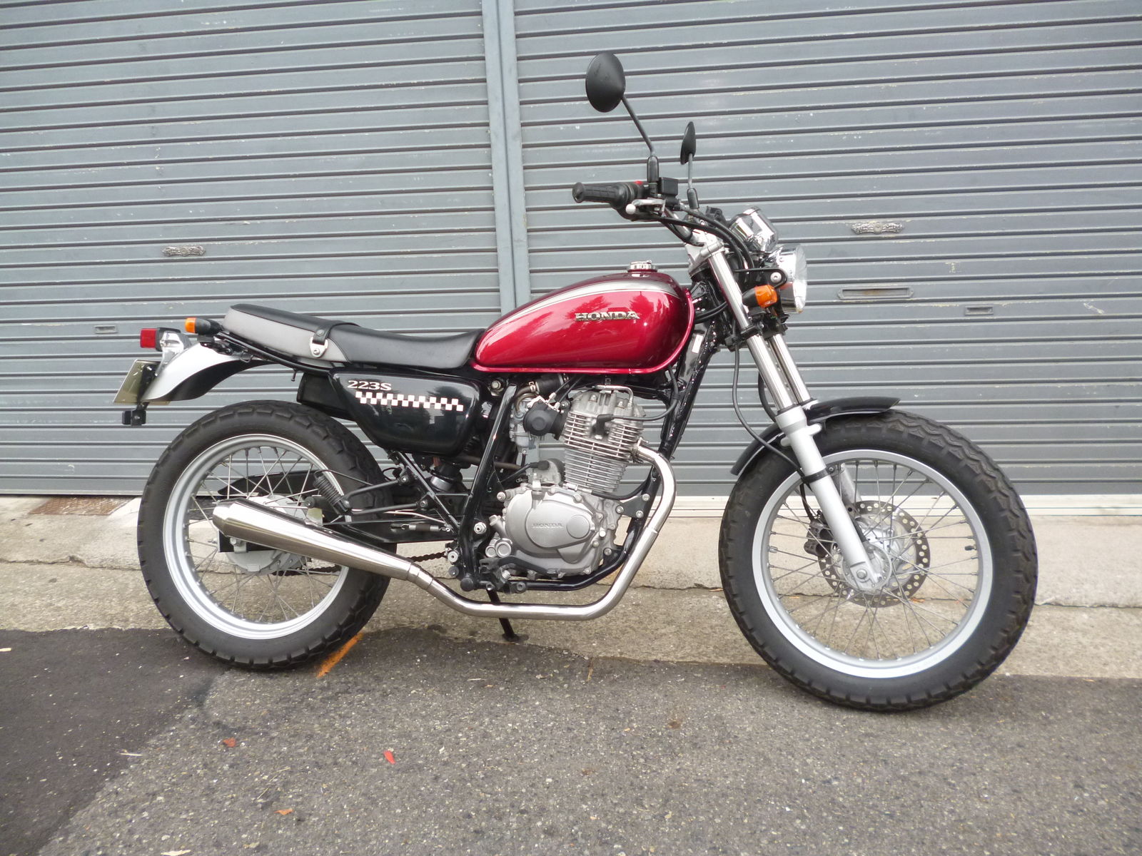 Cb223s ワンオフマフラー製作 鳥忠さんのスタッフさん Moto Dogカスタム日記