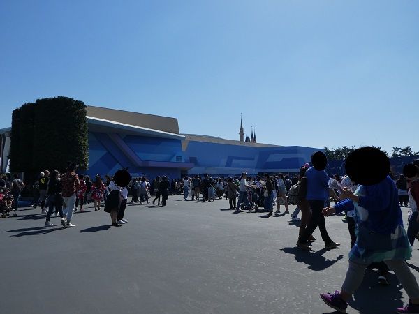 581 トゥモローランド