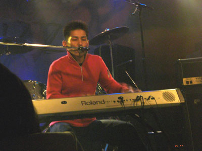 d9002808.jpg