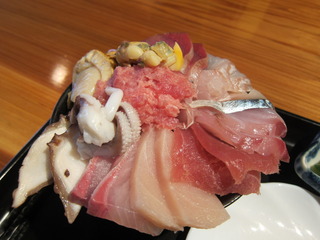 030800魚平