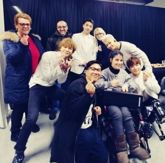 【BIGBANG NEWS】BIGBANGと楽屋で笑顔…イ・サンミン、イタリア人ファンと共にコンサートを観覧「最高!」