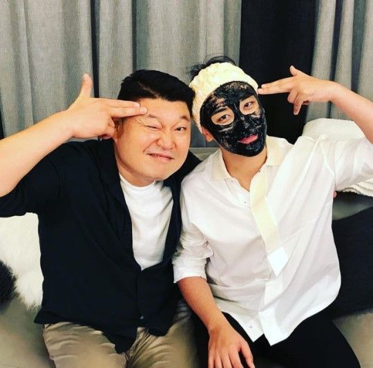 【BIGBANG NEWS】BIGBANGのV.I、衝撃の姿でカン・ホドンとツーショット撮影“罰ゲームで…”(動画あり)