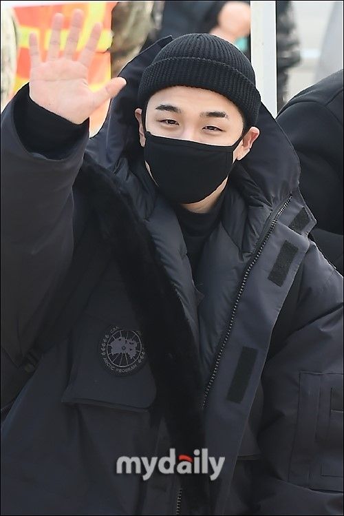 【BIGBANG NEWS】“入隊中”BIGBANGのSOL、ファンからの大量の手紙に感激…インスタで報告「大事に読んでいます!」