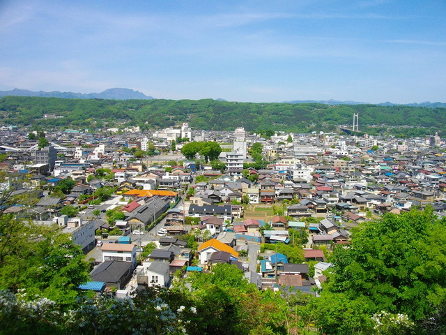 1200px-Central_Chichibu_view_from_Hitsujiyama_Park