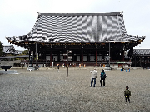 higashi-honganji-temple-amida-hall-kyoto