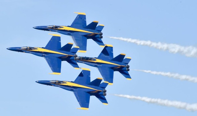 Blue-Angels-905x533
