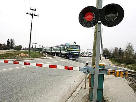 Railway_crossing_221212
