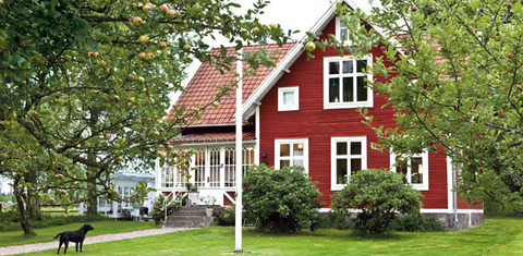 nordic-bliss-swedish-home-country-style-exterior-red