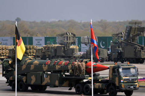pakistan-military-afp-032717