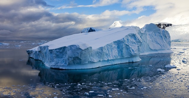 Corbis-RM-giant-iceberg-antarctica-1550x804