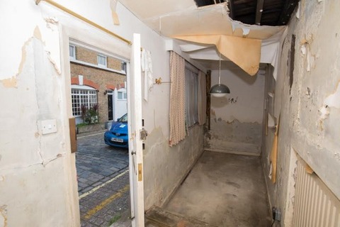 mews2