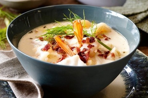 north-american-seafood-chowder-112698-1