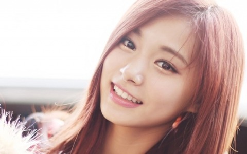 jyp-to-halt-activities-in-china-due-to-tzuyu-controversy