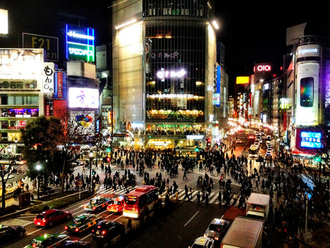 3_Shibuya-crossing_Japan_Karl-Baron-Kalleboo
