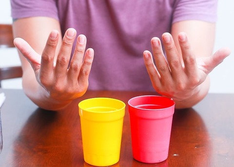 aid611312-v4-728px-Do-Simple-Magic-Tricks-Step-9