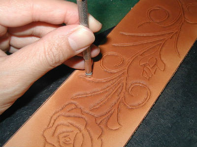 レザークラフトの基礎知識 カービング（その1： カービングの概略と