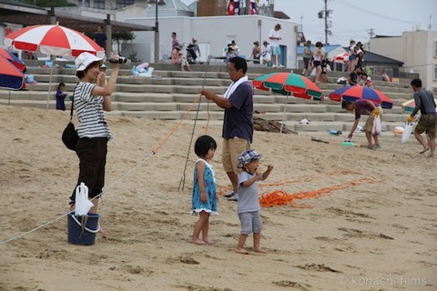 前浜_篠島_風景_観光_夏_魚つかみ取り_2011-07-24 09-03-17