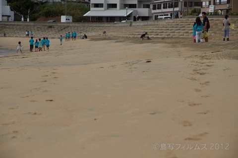 ウミガメ隊_クリーンアップ大作戦_2012-08-29 07-45-57