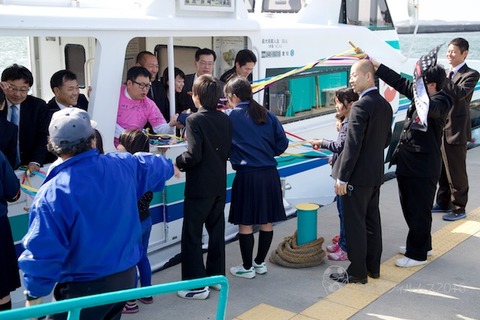 篠島小学校離任式_2016-04-15 14-58-11