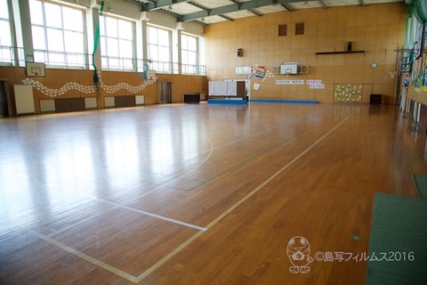篠島小学校離任式_2016-04-15 12-57-31