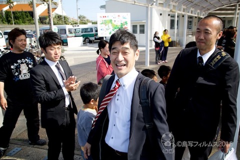 篠島小学校離任式_2016-04-15 14-55-37