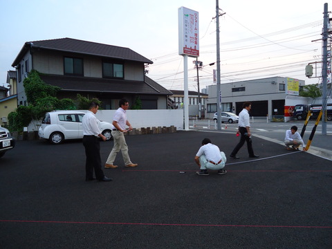 駐車場ライン・ギブス男 001
