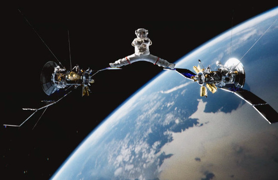 van-damme-splits-in-space