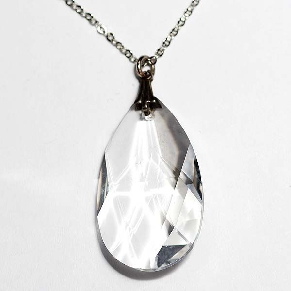 なぜ美しいの？クリスタルガラスの美しさの秘密！ コスチュームジュエリー着け方楽しみ方を紹介 from KYOTO