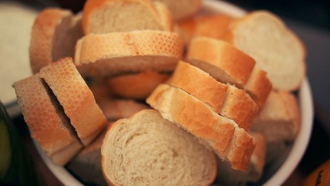 bread-1245948__480