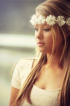 girl-433488__340