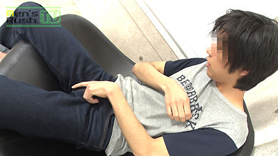 上反り超太巨根！今春高校卒業の18歳がカメラの前でオナニー☆