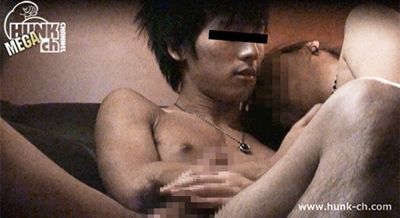 【ゲイ動画gaypornHc】見られててますよ！！エッチできると思ってニヤッとした顔・・・　イマドキイケメンを隠し撮り