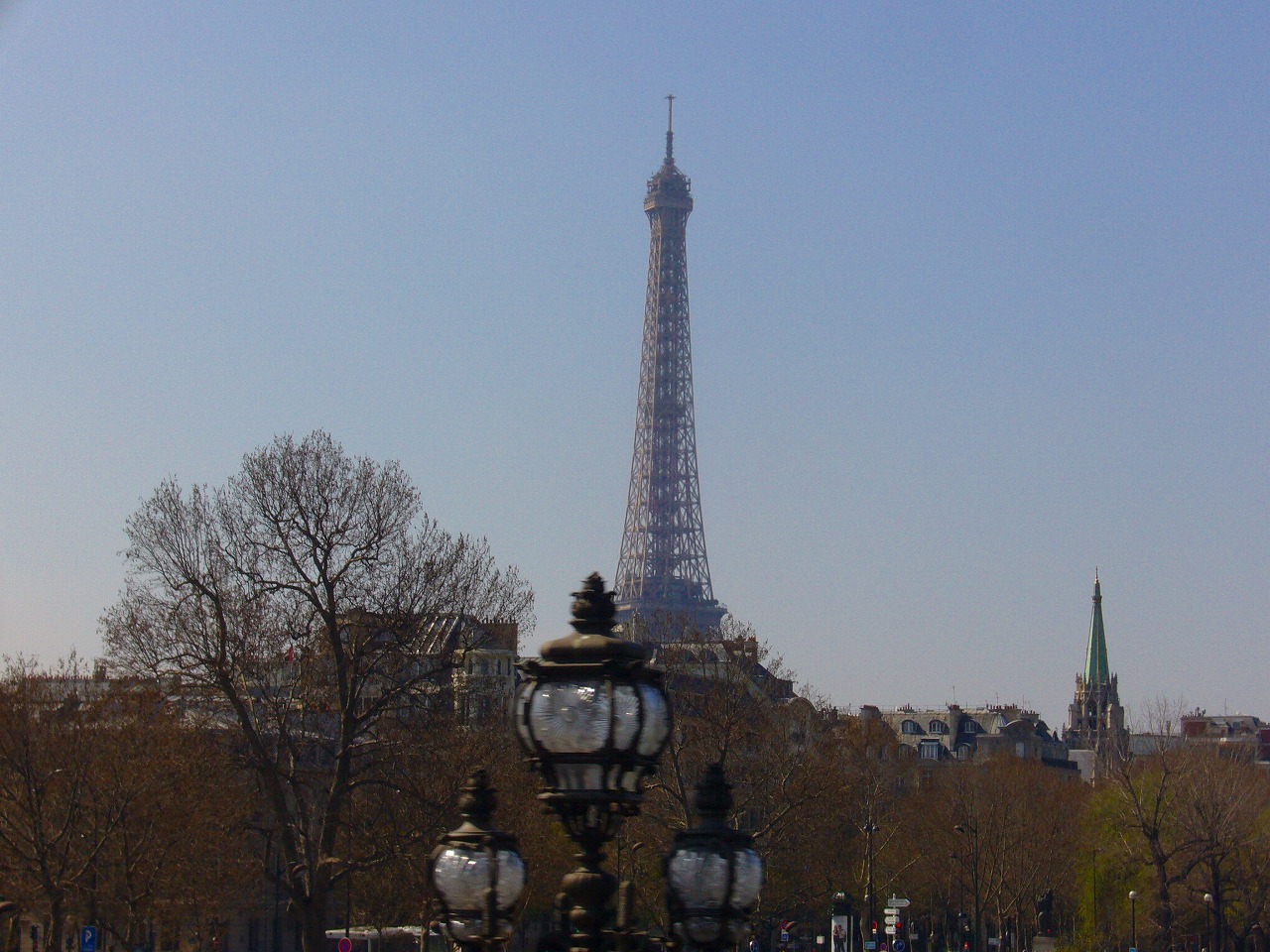 エッフェル塔遠景