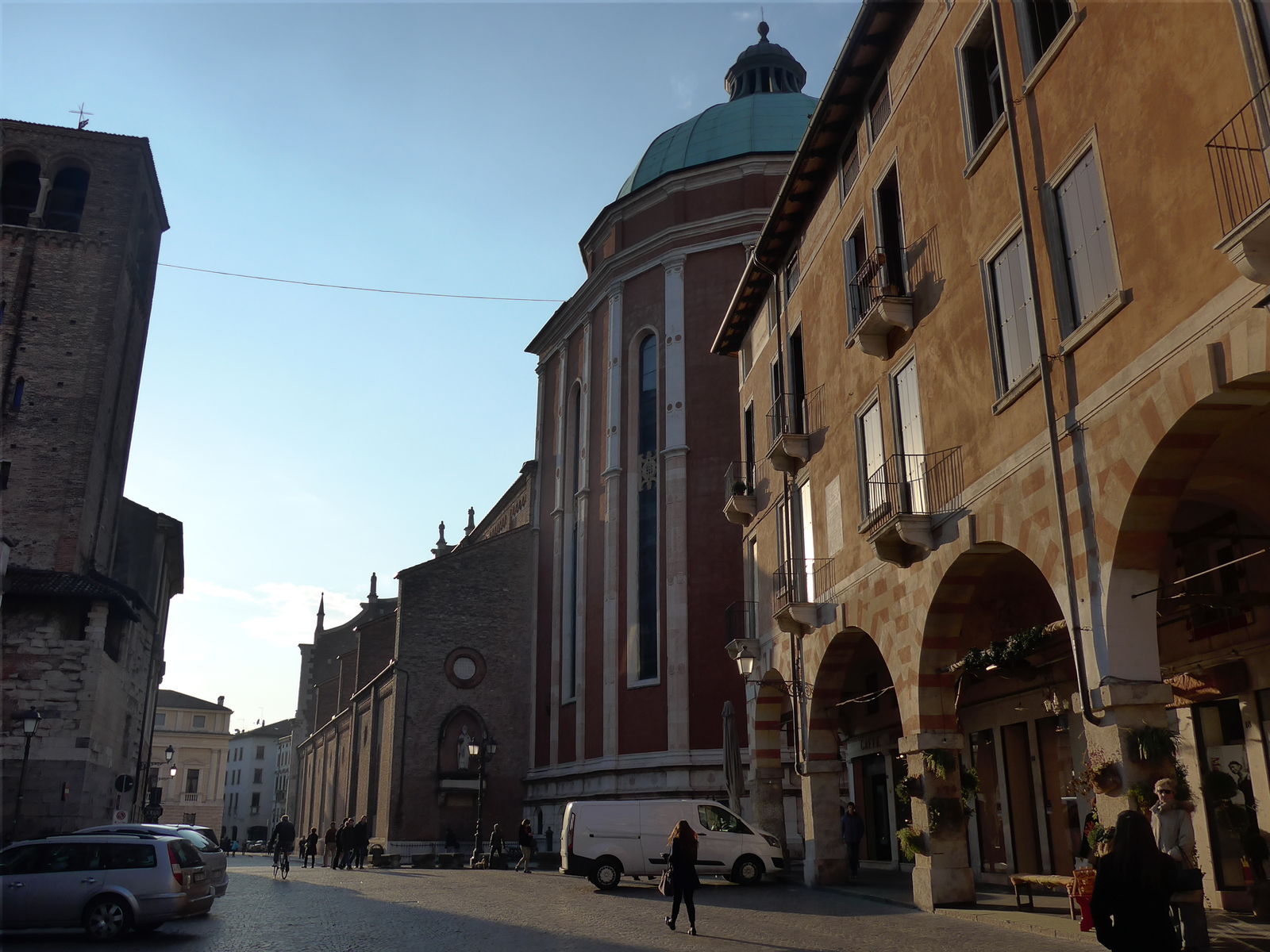 P1950359