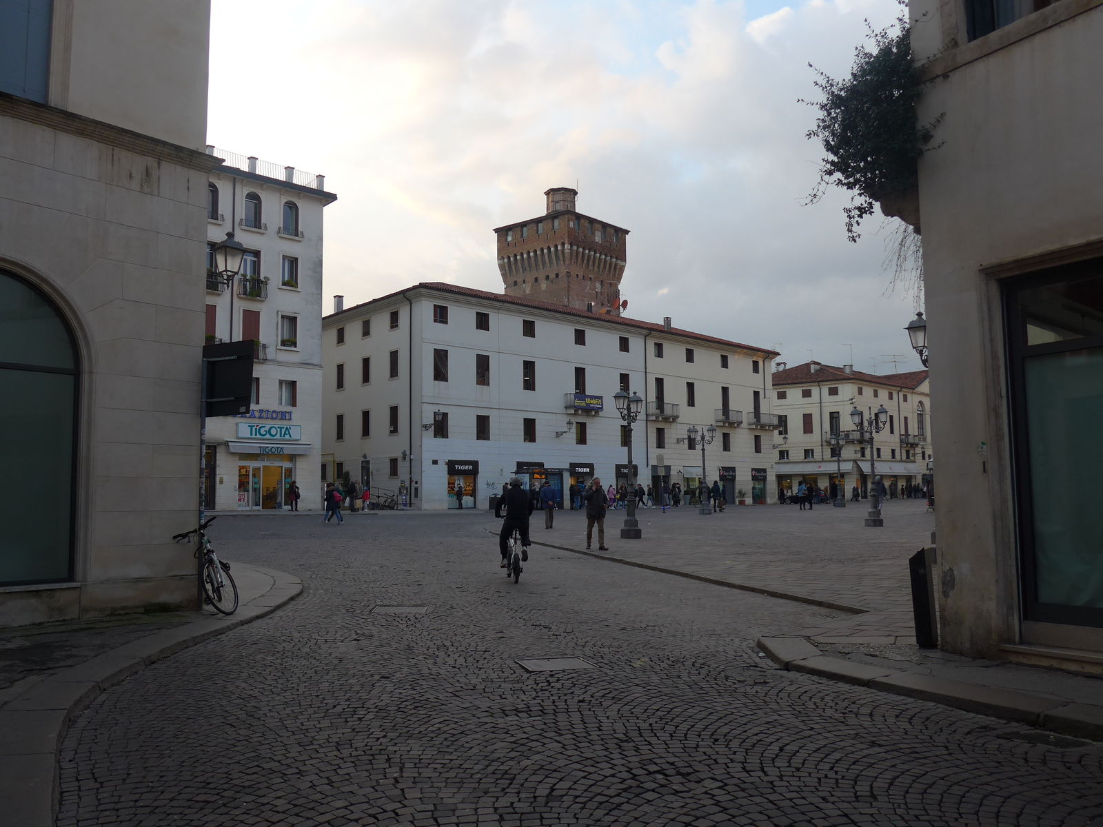 P1950561