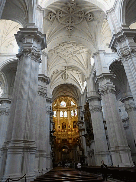 320カテドラル内部