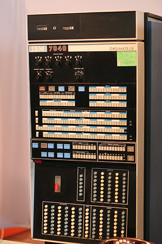 IBM_7040_front_panel